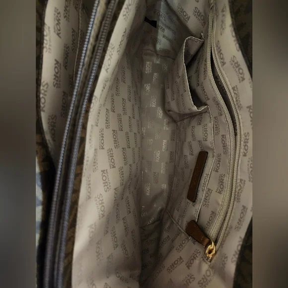 Michael Kors Jet Set Bag Purse 35S6GTTT3B Brown Tan Beige Cream Gold MK Logo - Picture 4 of 9